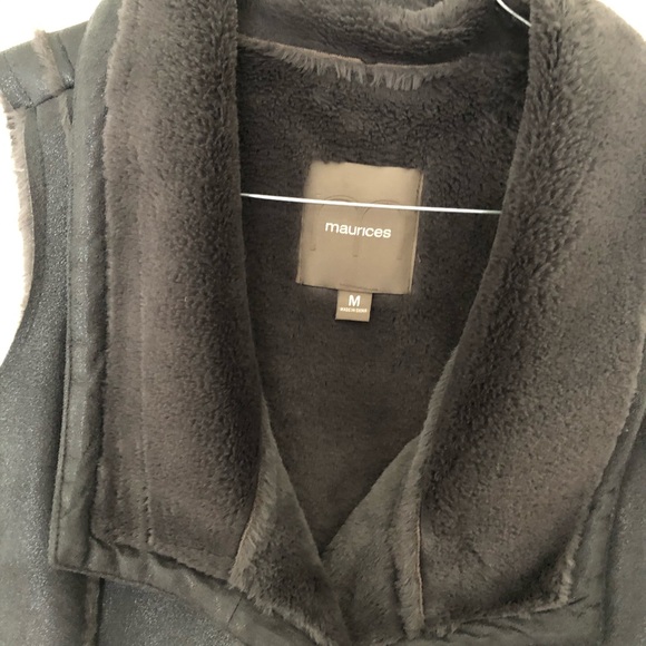 Vest - Picture 2 of 5